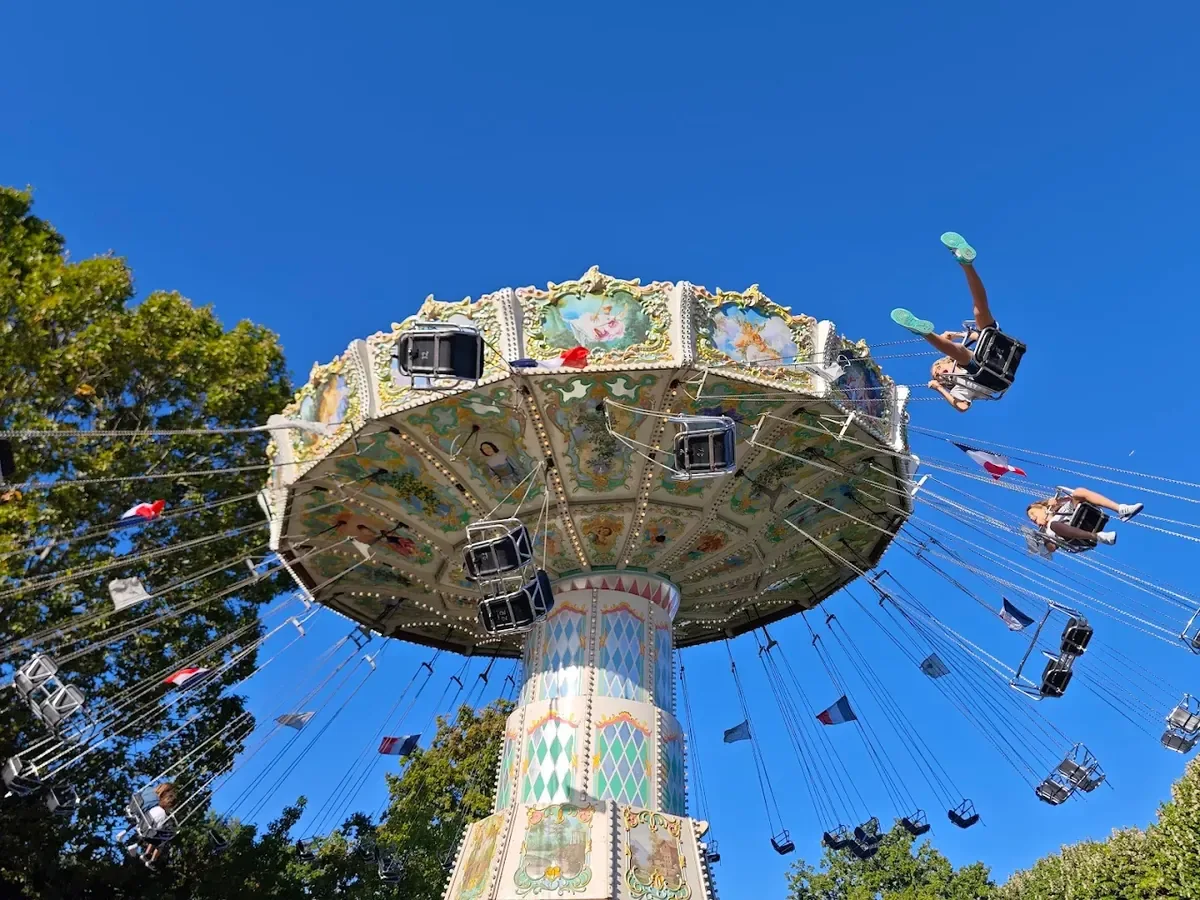 The swing ride at the Jardin d'Acclimatation